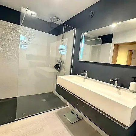 Maison Loft Atypique - Jacuzzi Clim Et Jardin Holiday home Saint-Jean-de-Vedas